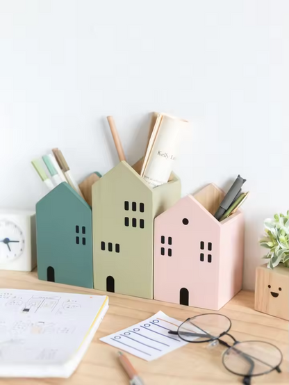 Cartoon House Wooden Pen & Brush Holder