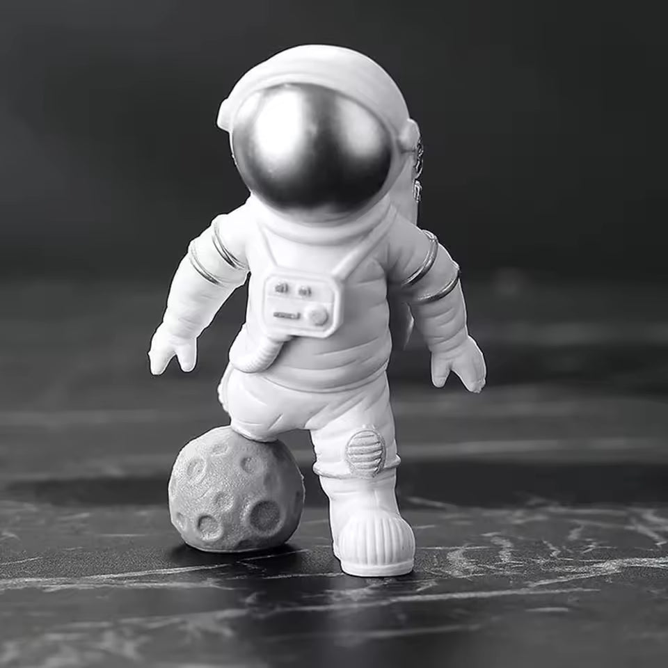 4-Piece Spaceman Figurine Set